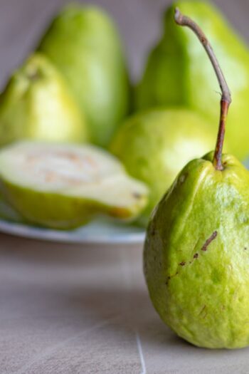 Guava ( જામફળ)
