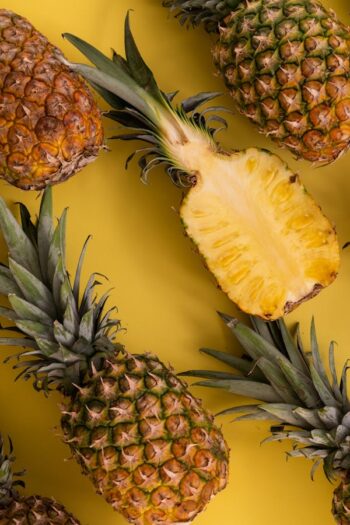 Pineapple (અનાનસ)